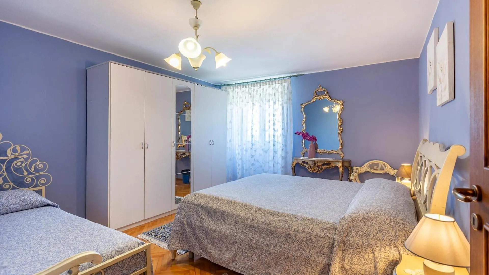 5 Bedroom Cozy Home In Galizana 0*,