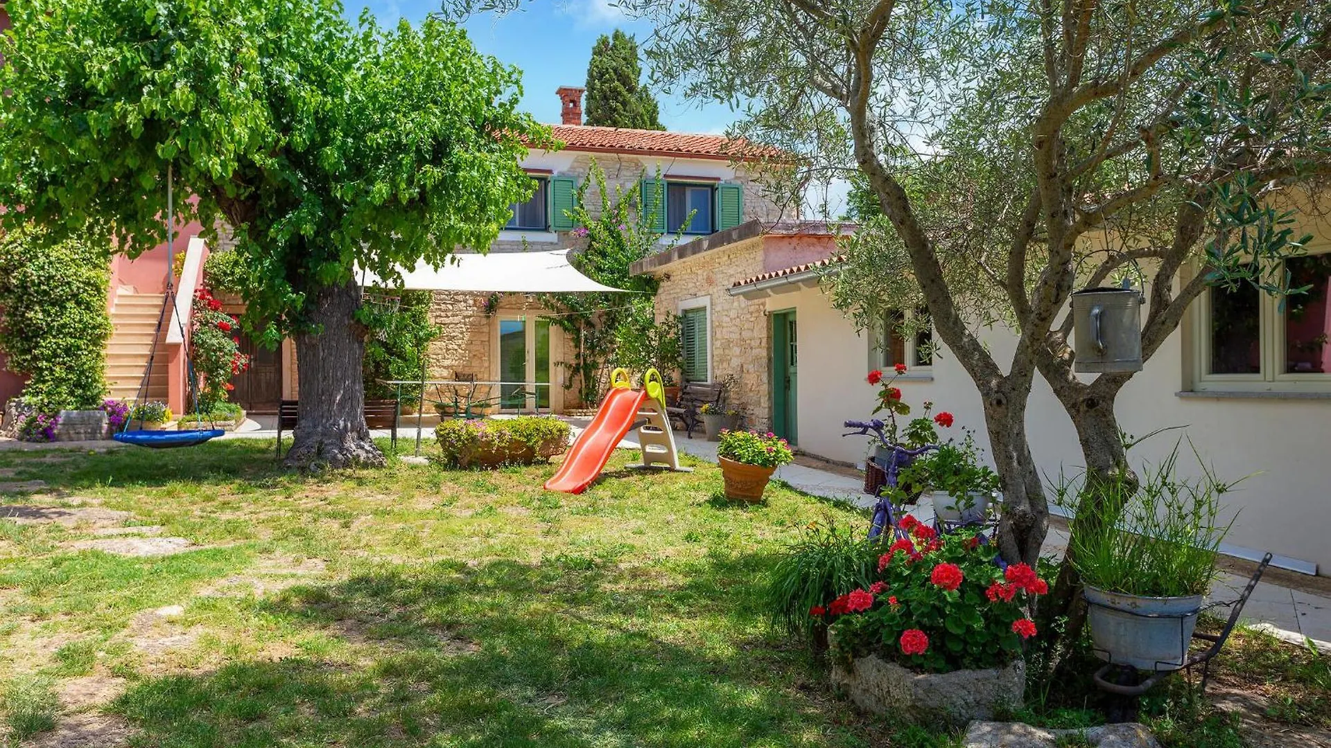 5 Bedroom Cozy Home In Galižana 0*,  クロアチア