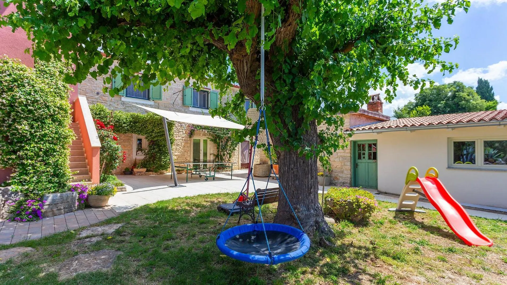 5 Bedroom Cozy Home In Galizana 0*,  Croatia