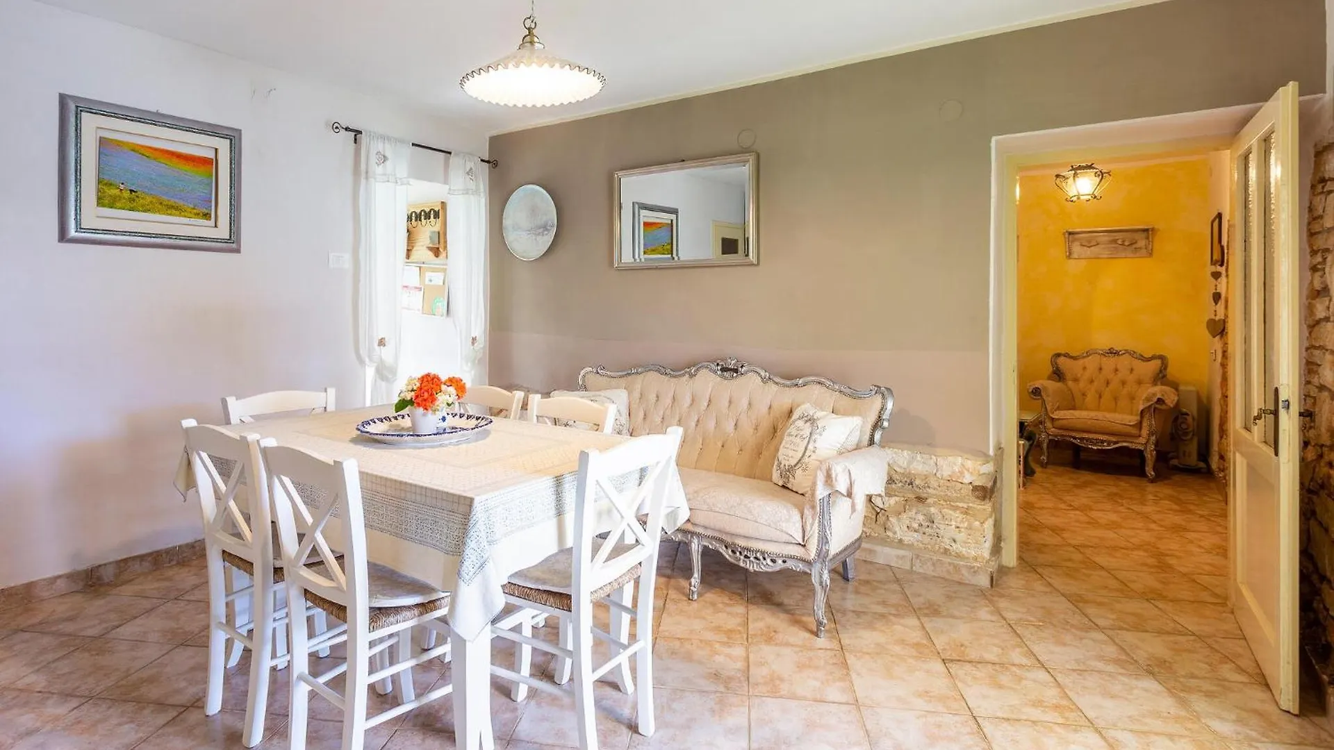 5 Bedroom Cozy Home In Galizana Holiday home