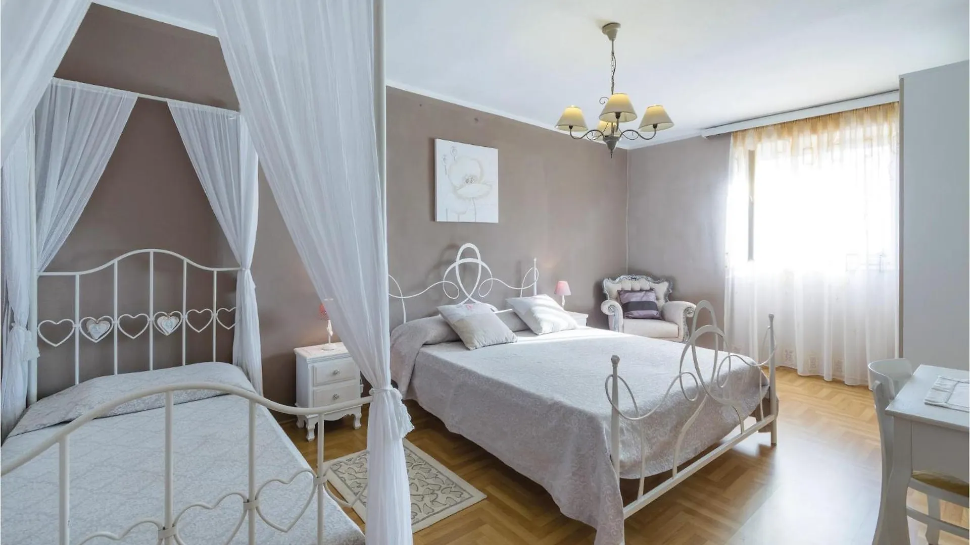 5 Bedroom Cozy Home In Galizana Holiday home